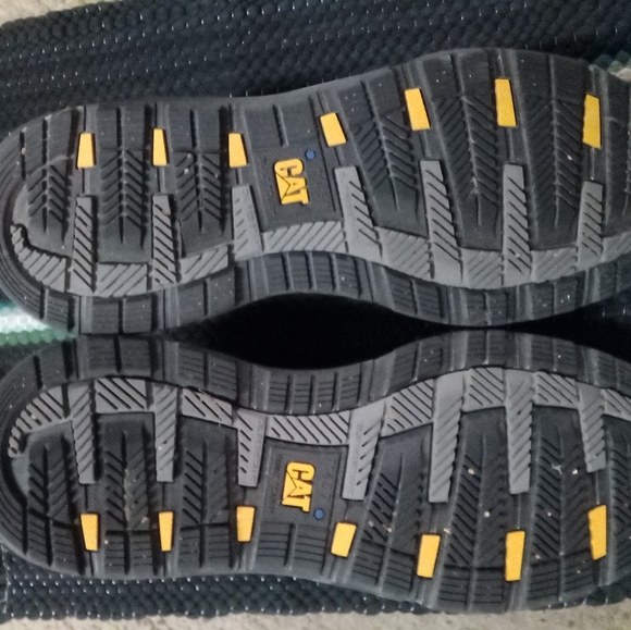 Caterpillar Steel toe work shoes - Picture 3 of 3